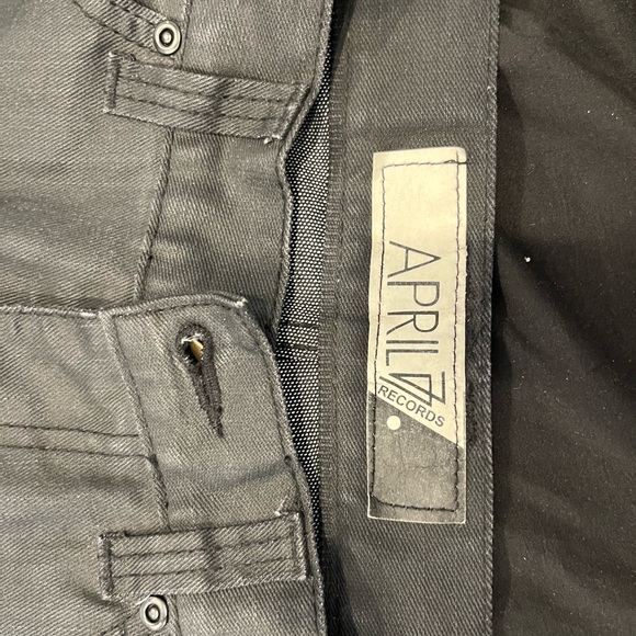 April black tights pants - Picture 5 of 6